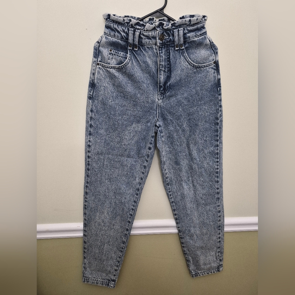 BDG Urban Outfitters High-Waisted Blue Jeans Size 25